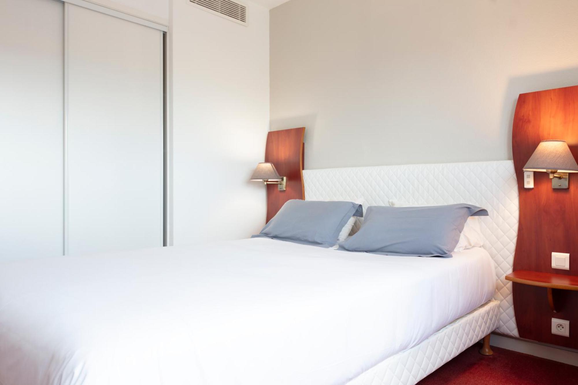 Artemis Hotel Brioude Zimmer foto