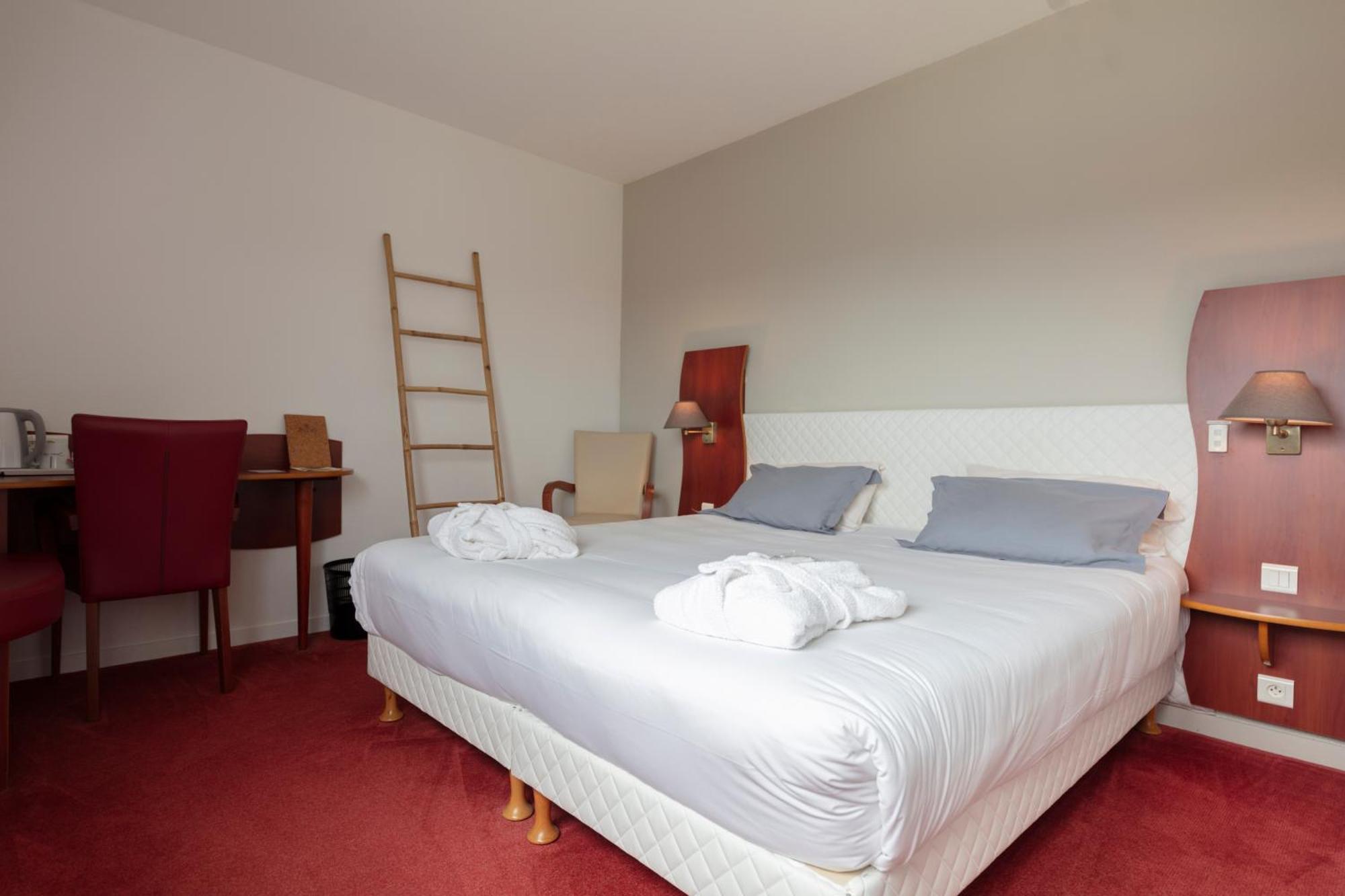 Artemis Hotel Brioude Zimmer foto