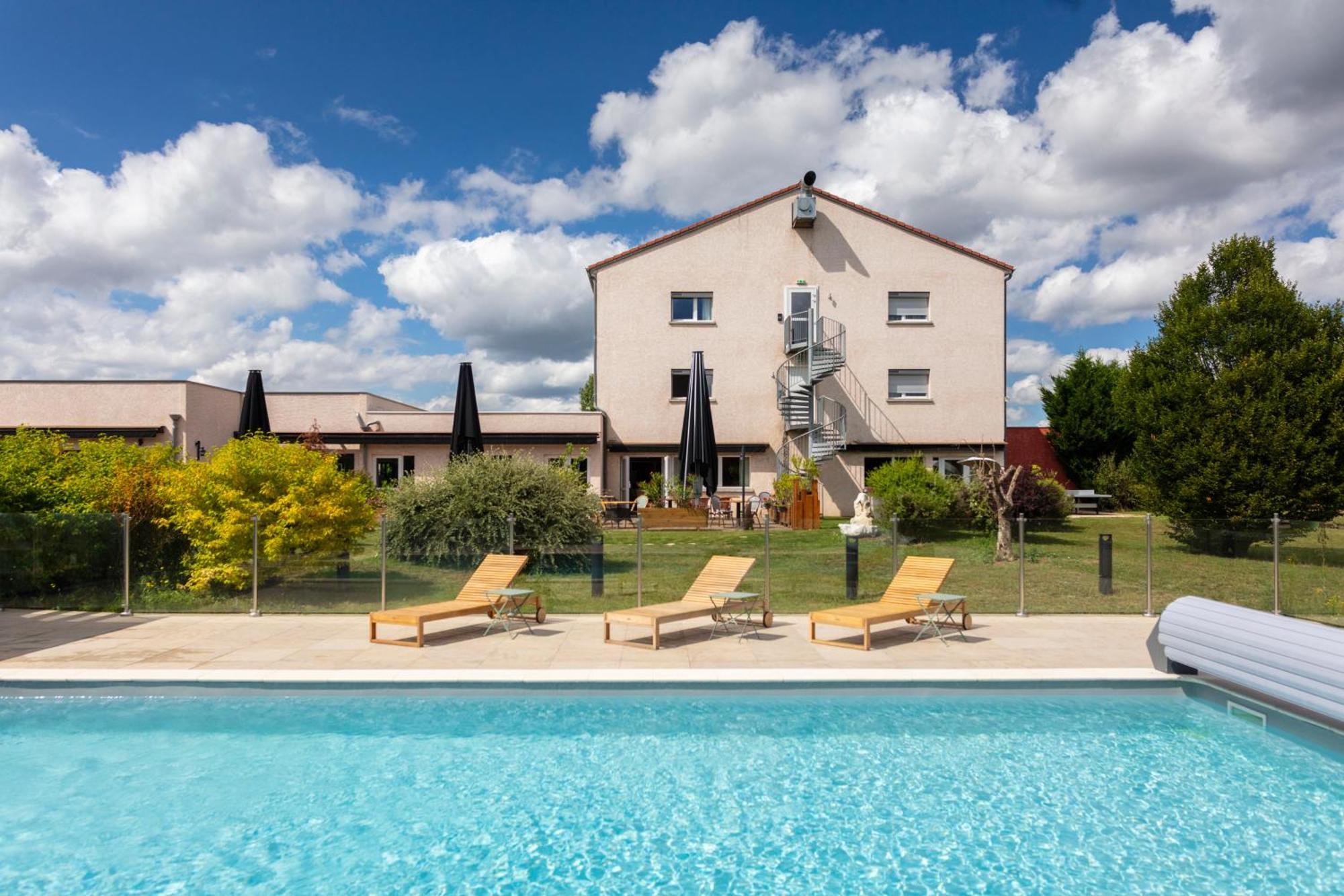 Artemis Hotel Brioude Exterior foto